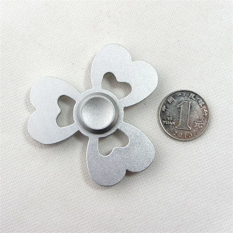 Heart Pattern Aluminum Alloy Tri-Spinner Fidget Hand Spinner EDC Toy for ADHD Anxiety and Boredom - Silver Color