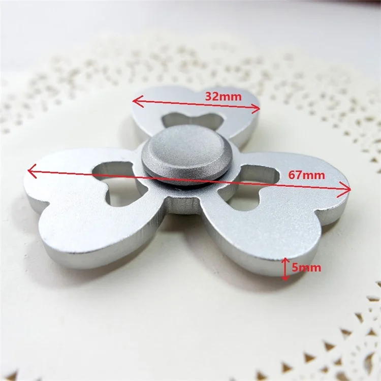 Heart Pattern Aluminum Alloy Tri-Spinner Fidget Hand Spinner EDC Toy for ADHD Anxiety and Boredom - Silver Color
