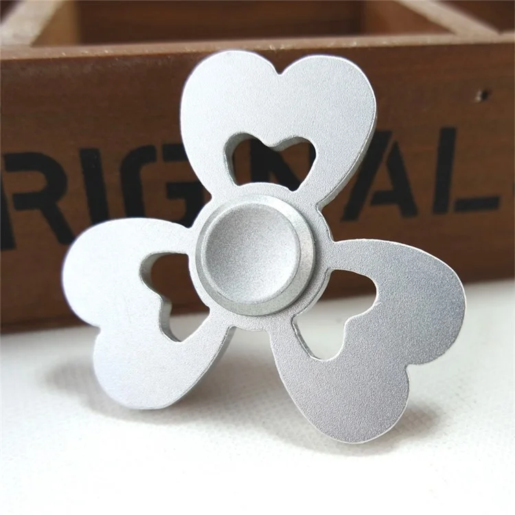 Heart Pattern Aluminum Alloy Tri-Spinner Fidget Hand Spinner EDC Toy for ADHD Anxiety and Boredom - Silver Color