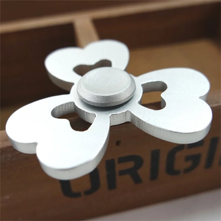 Heart Pattern Aluminum Alloy Tri-Spinner Fidget Hand Spinner EDC Toy for ADHD Anxiety and Boredom - Silver Color