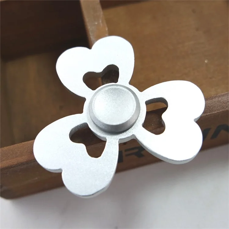Heart Pattern Aluminum Alloy Tri-Spinner Fidget Hand Spinner EDC Toy for ADHD Anxiety and Boredom - Silver Color