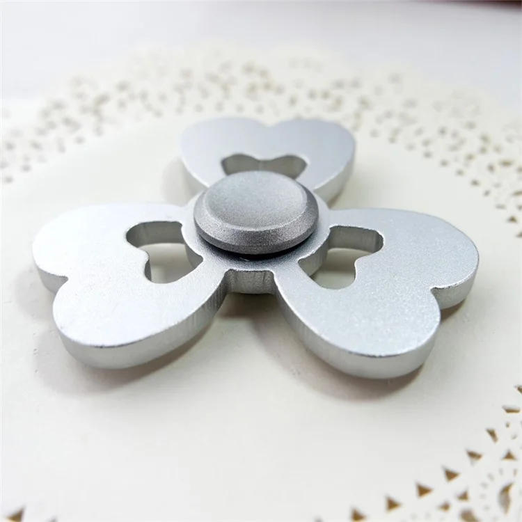 Heart Pattern Aluminum Alloy Tri-Spinner Fidget Hand Spinner EDC Toy for ADHD Anxiety and Boredom - Silver Color
