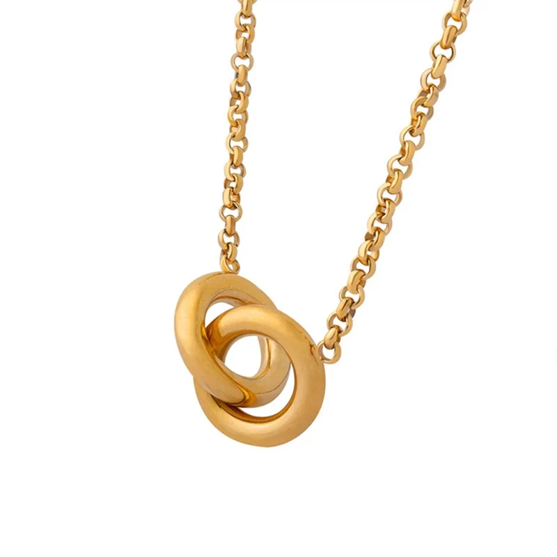Collana con Pendente Cerchi Intrecciati di Lusso in Acciaio Titanio Placcato Oro, Catena Versatile e di Moda 40+5 cm
