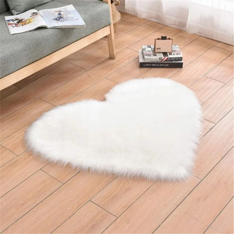 Heart-shaped Fluffy Rug Shaggy Floor Mat Faux Fur Carpet Sofa Pad Mat - White//40*50 cm