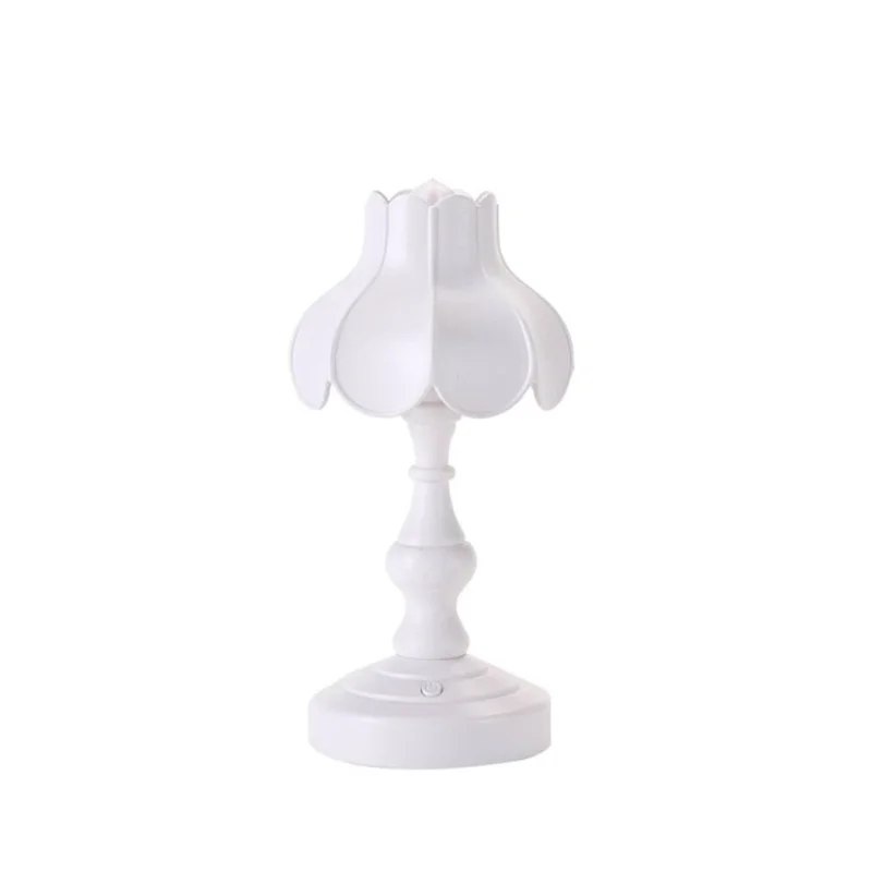 Retro Lotus Leaf Shape Bedroom Table Lamp 3 Lighting Modes Mini Dormitory Lamp - White
