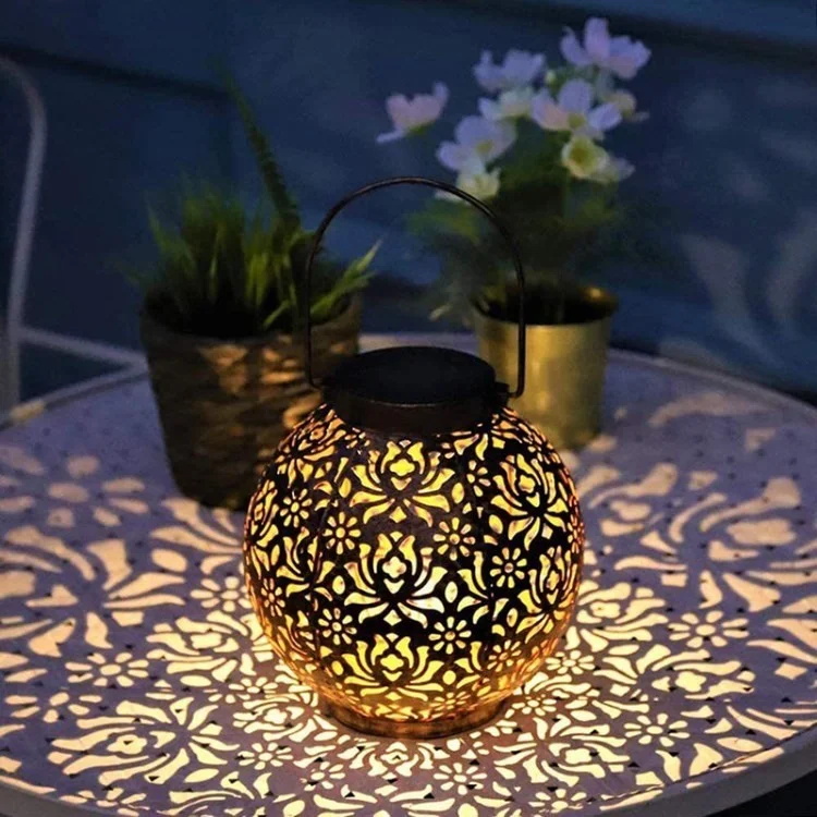 LED Outdoor Solar Powered Light Garden Iron Hohlhöhle Dekorative Laterne - Schwarz