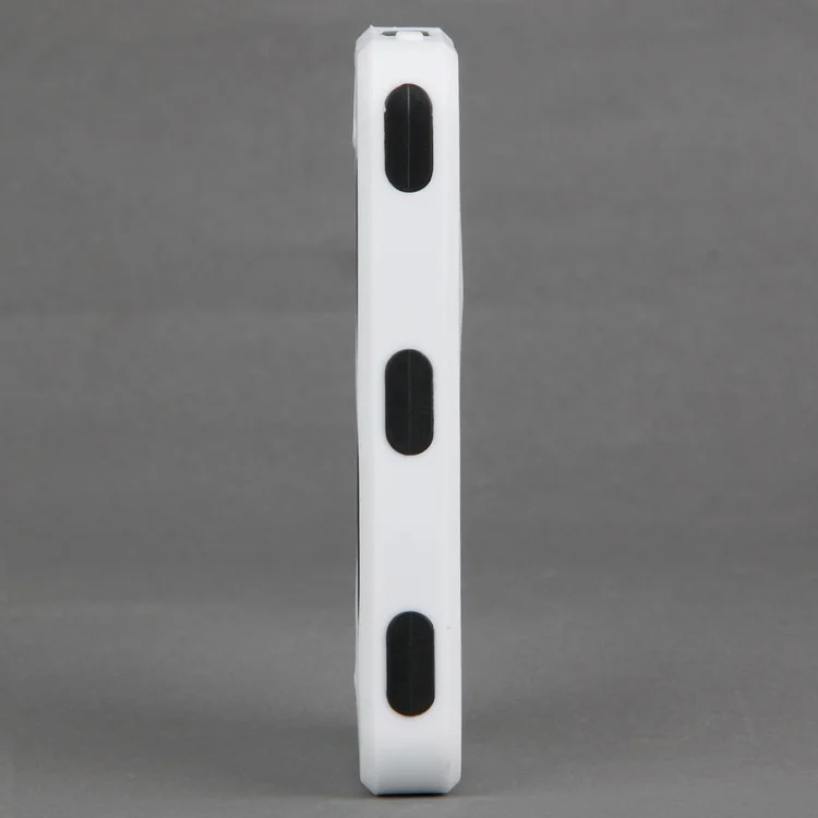 Heavy Duty Defender for iPhone 4 4S PC + Silicone Hybrid Case - Black / White